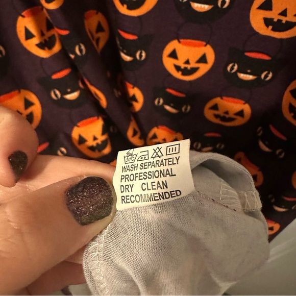 Hallowe’en Night Dress with Flutter Sleeves - Picture 4 of 4